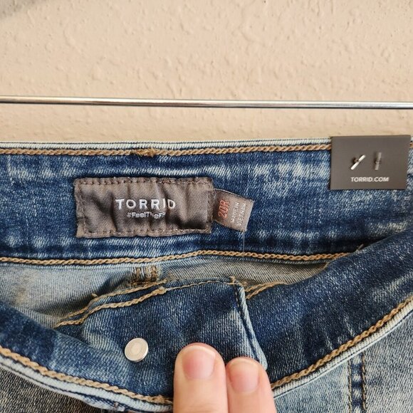 Torrid Jogger Super Soft Mid-Rise Jeans NWT Size 20 - Picture 6 of 11
